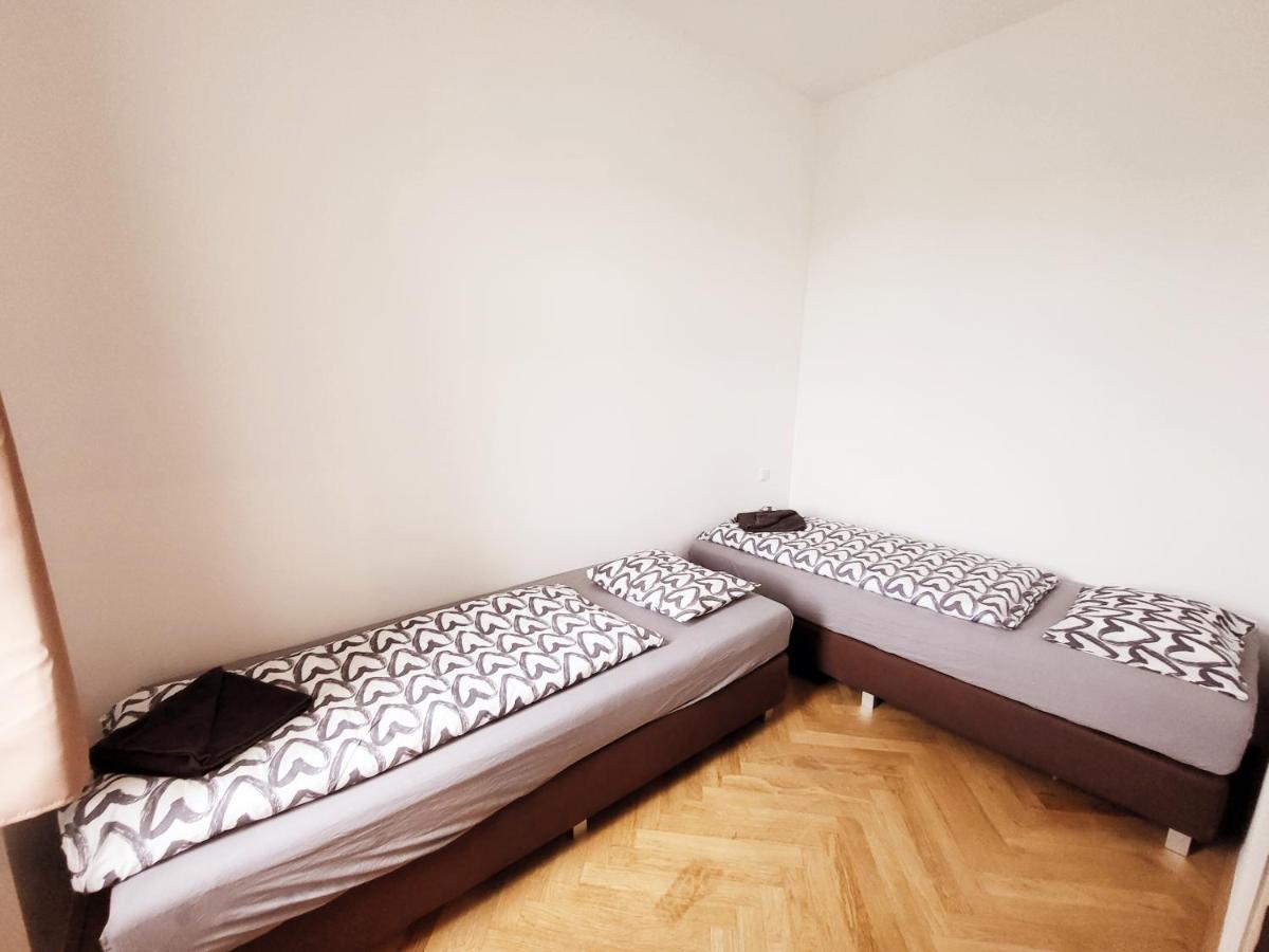 Donaufelder Apartament *